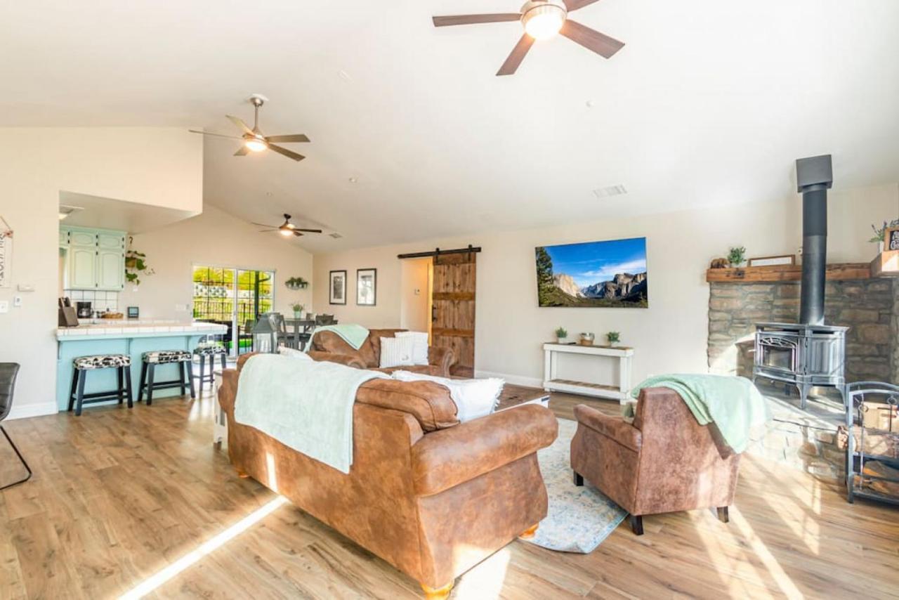 Mystic Mountain Villa, 14 Miles From Yosemite Oakhurst Exterior photo