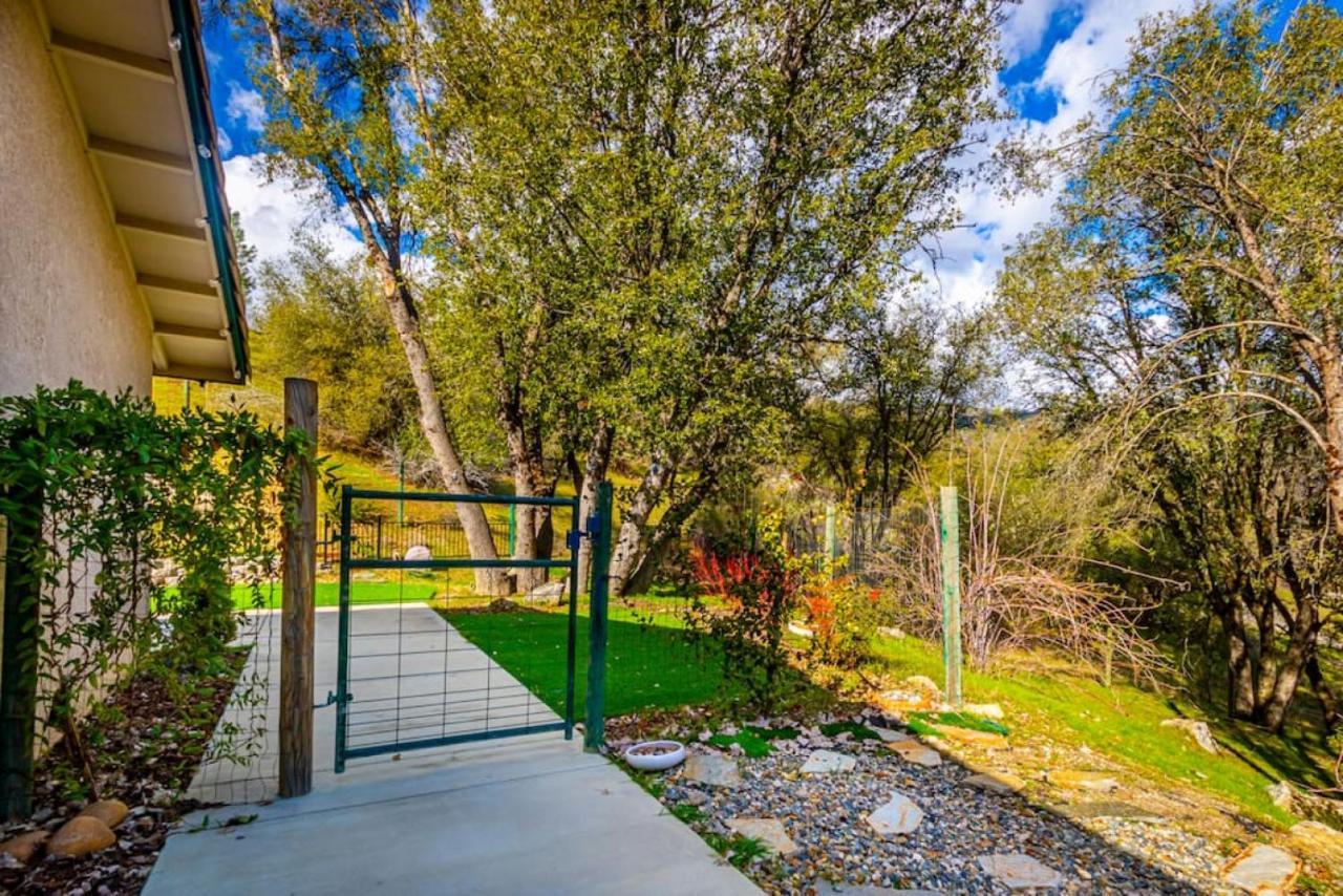 Mystic Mountain Villa, 14 Miles From Yosemite Oakhurst Exterior photo