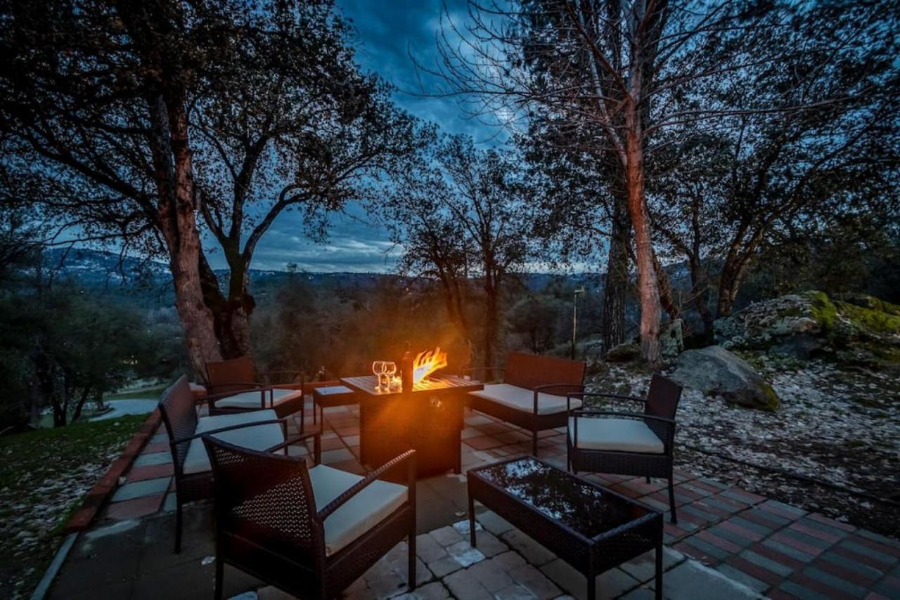 Mystic Mountain Villa, 14 Miles From Yosemite Oakhurst Exterior photo