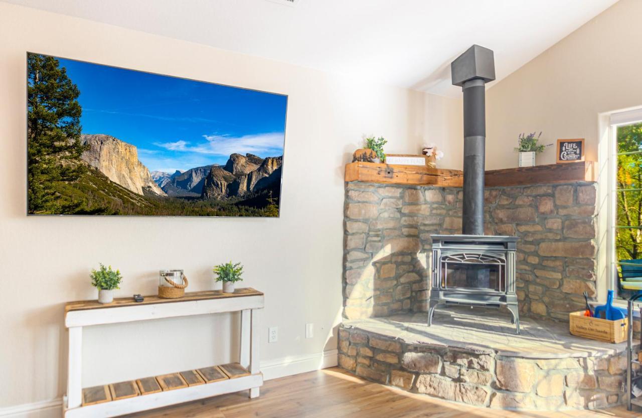 Mystic Mountain Villa, 14 Miles From Yosemite Oakhurst Exterior photo